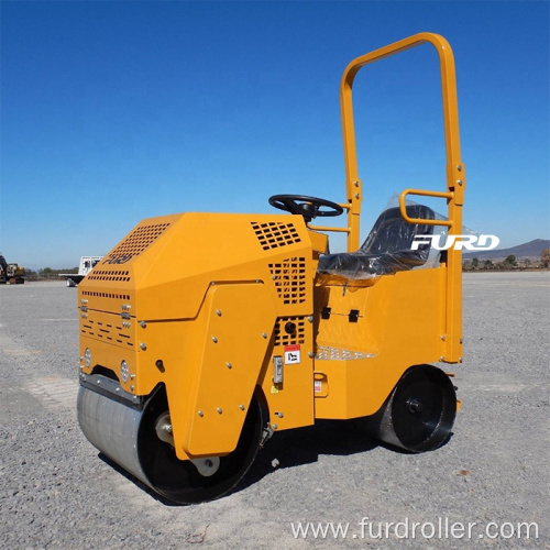 Self-propelled vibratory road roller compactor for sale FYL-860